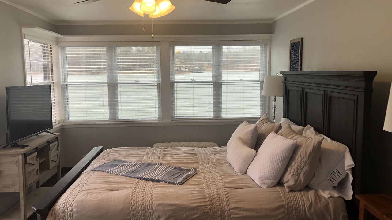 Photo of Bedroom in Piney