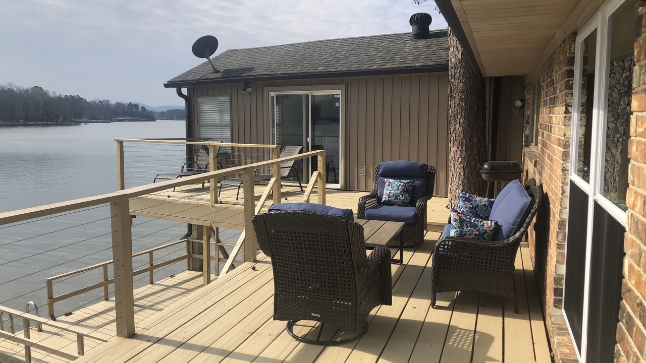 Photo of Patio Balcony in Piney