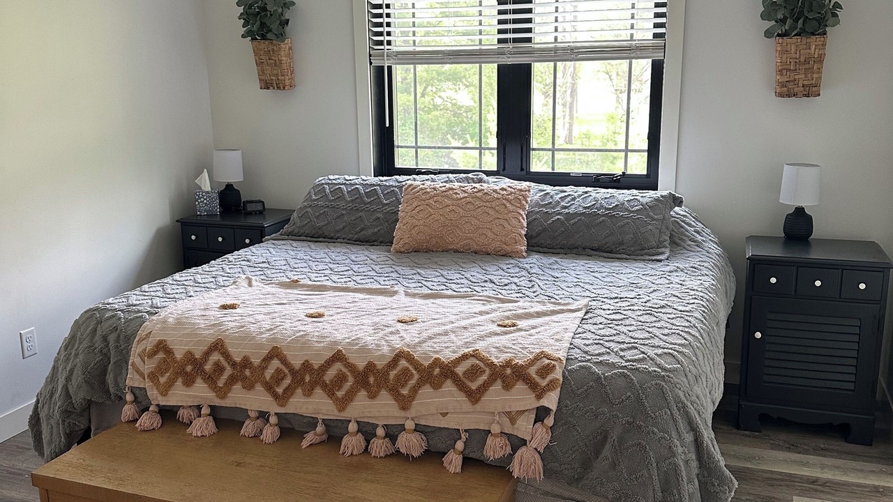 Photo of Bedroom in Cornell