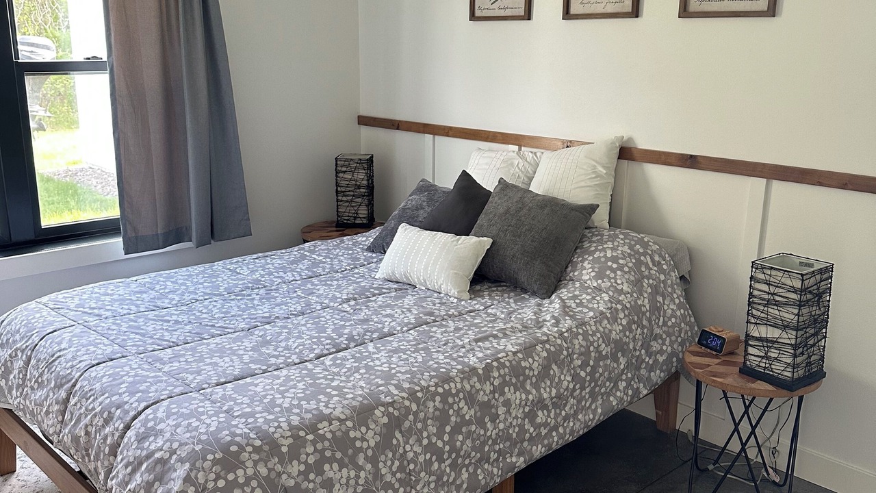 Photo of Bedroom in Cornell