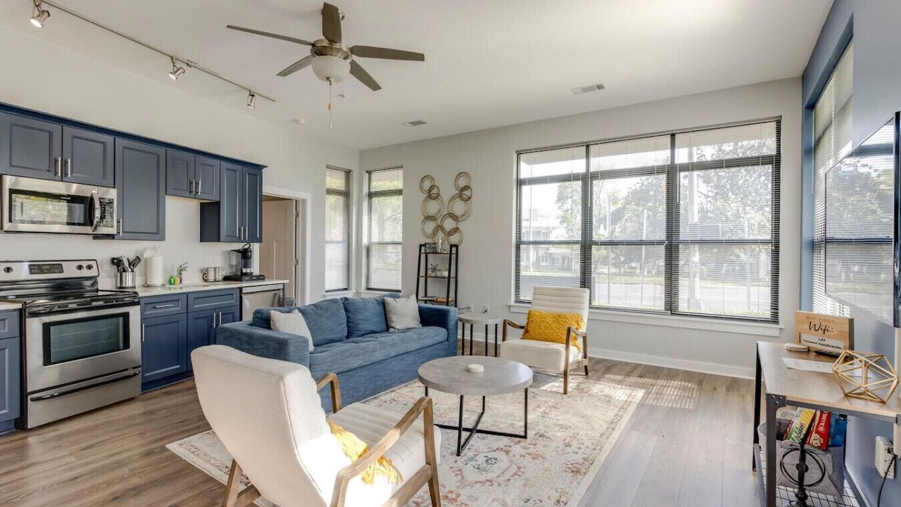 Photo of Livingroom in Hillsboro Village