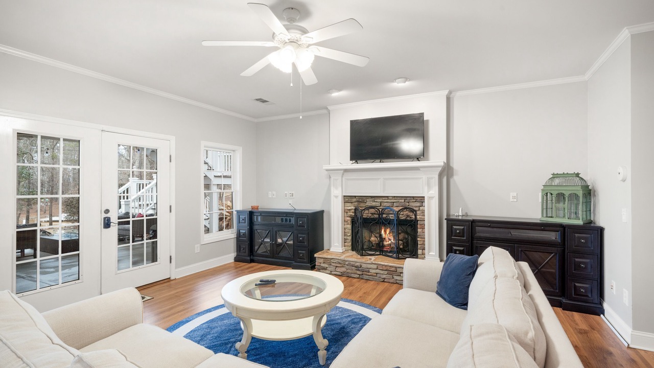 Photo of Livingroom in Eatonton