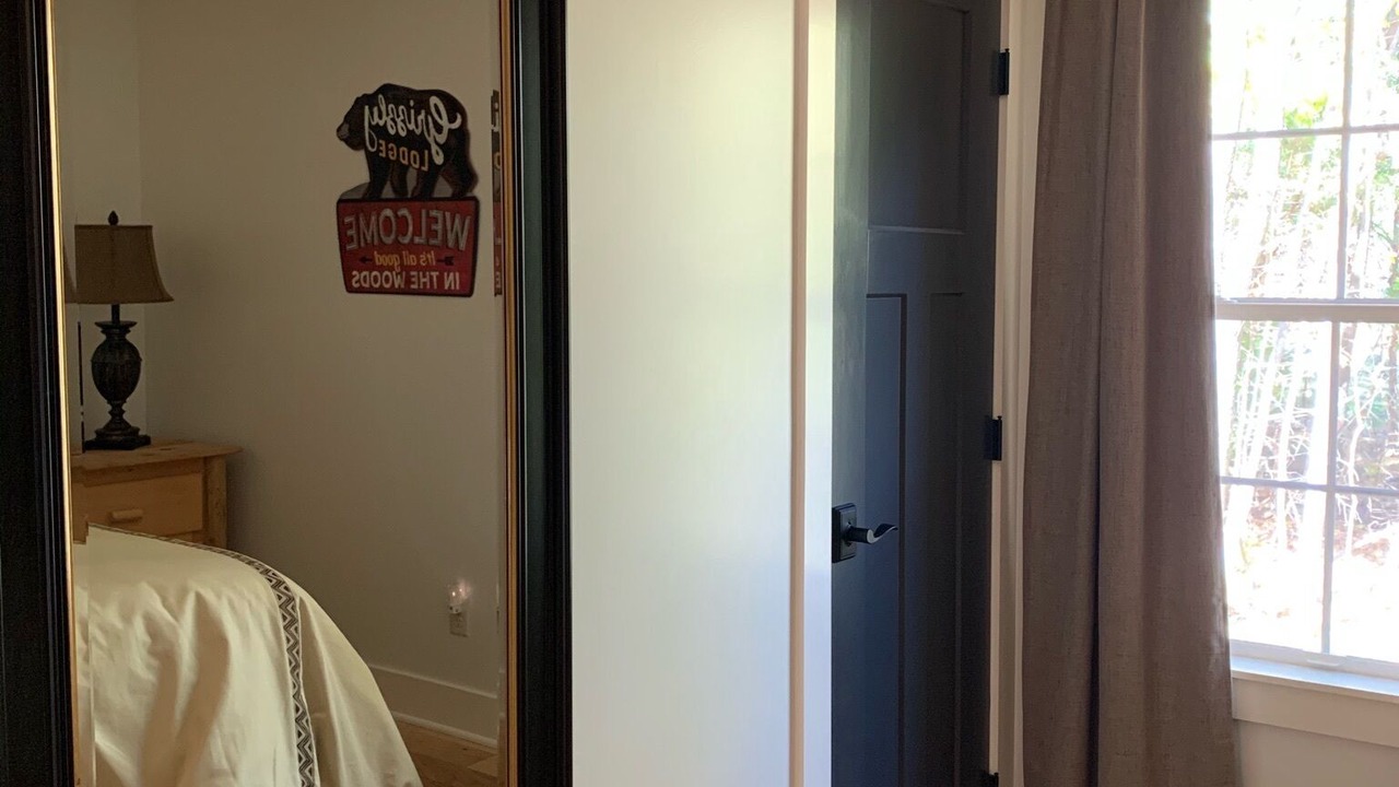 Photo of Bedroom in Drake