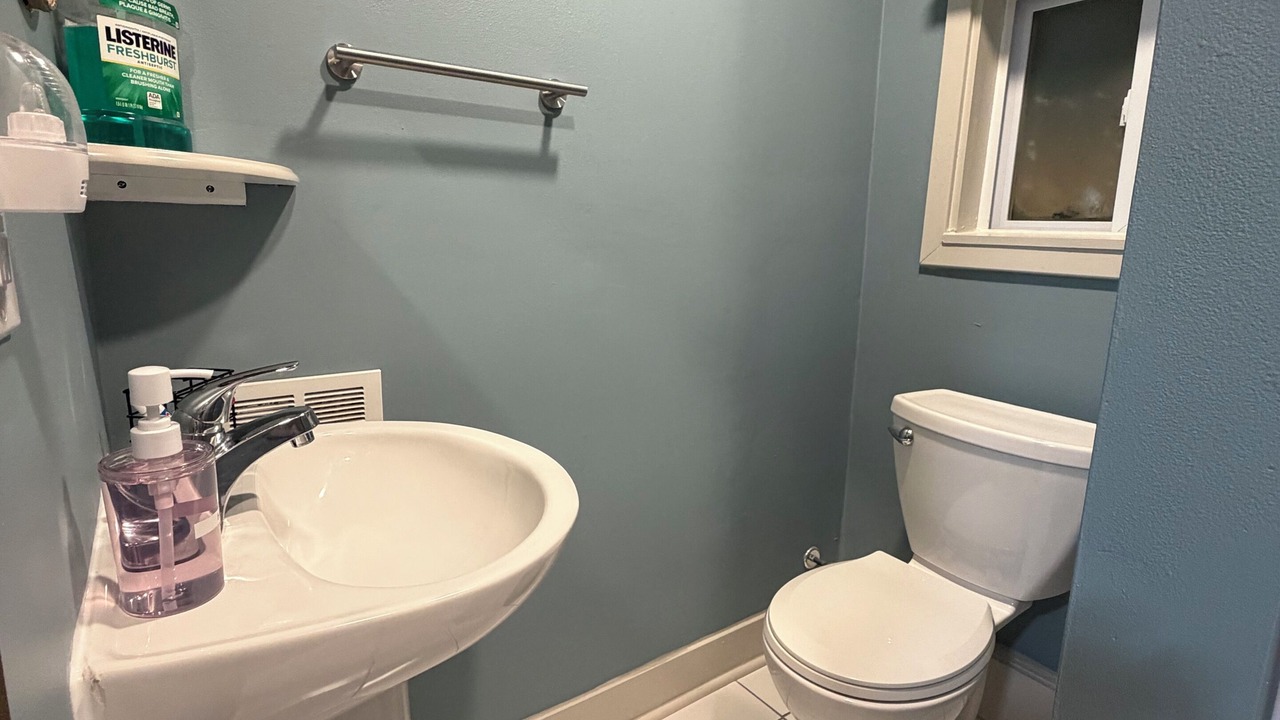 Photo of Bathroom in Charlotte Park