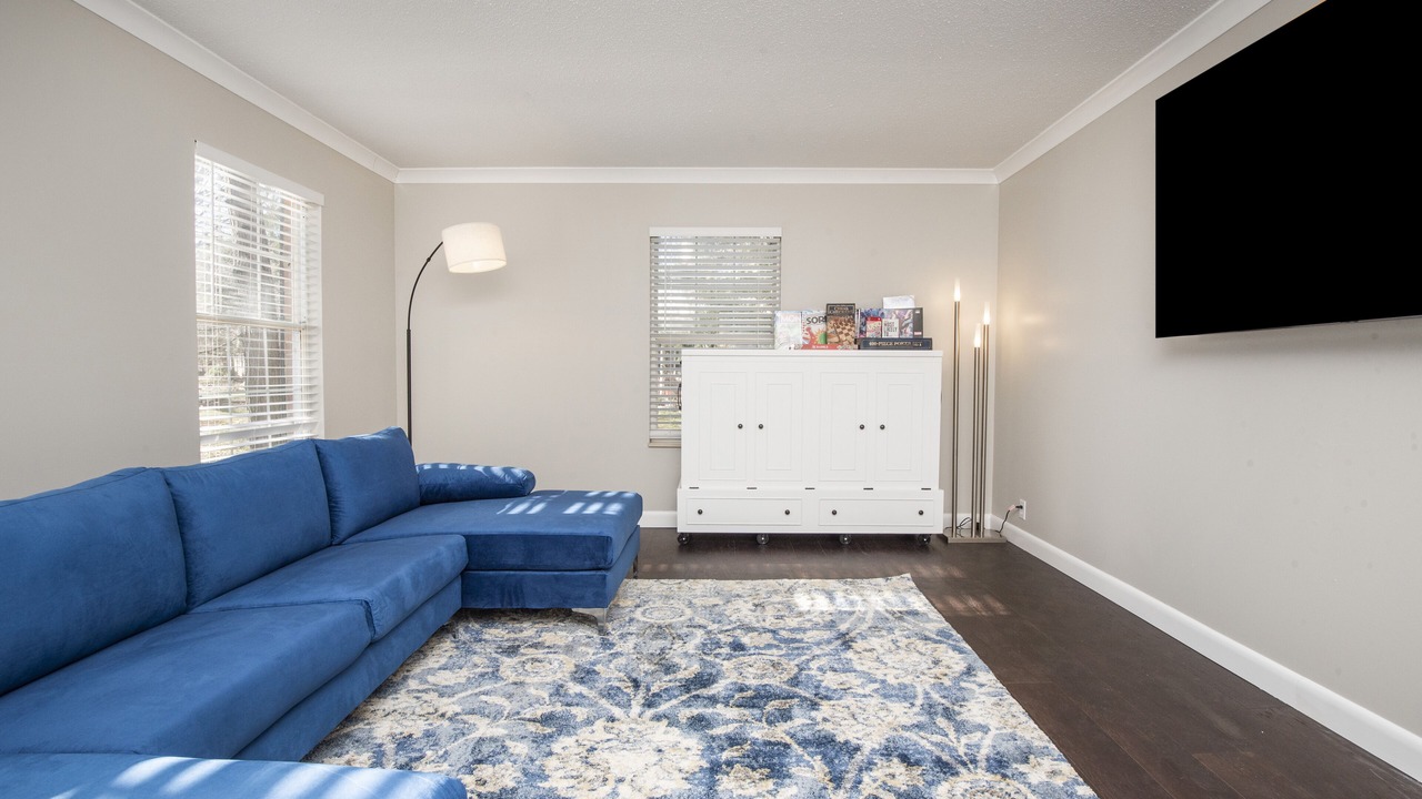 Photo of Livingroom in Ashley Oaks