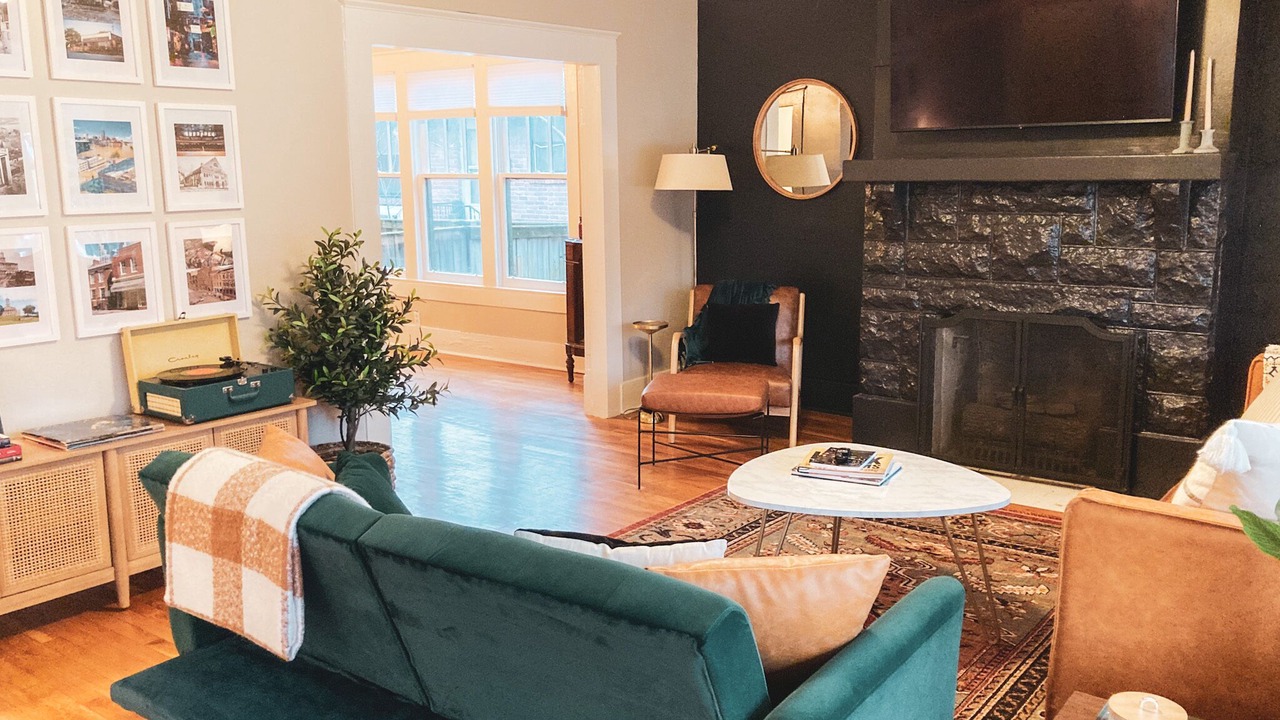 Photo of Livingroom in Historic Edgefield