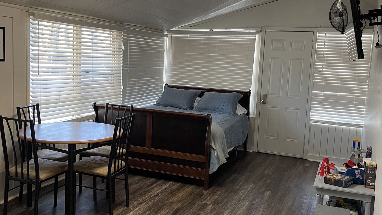 Photo of Bedroom in Higden