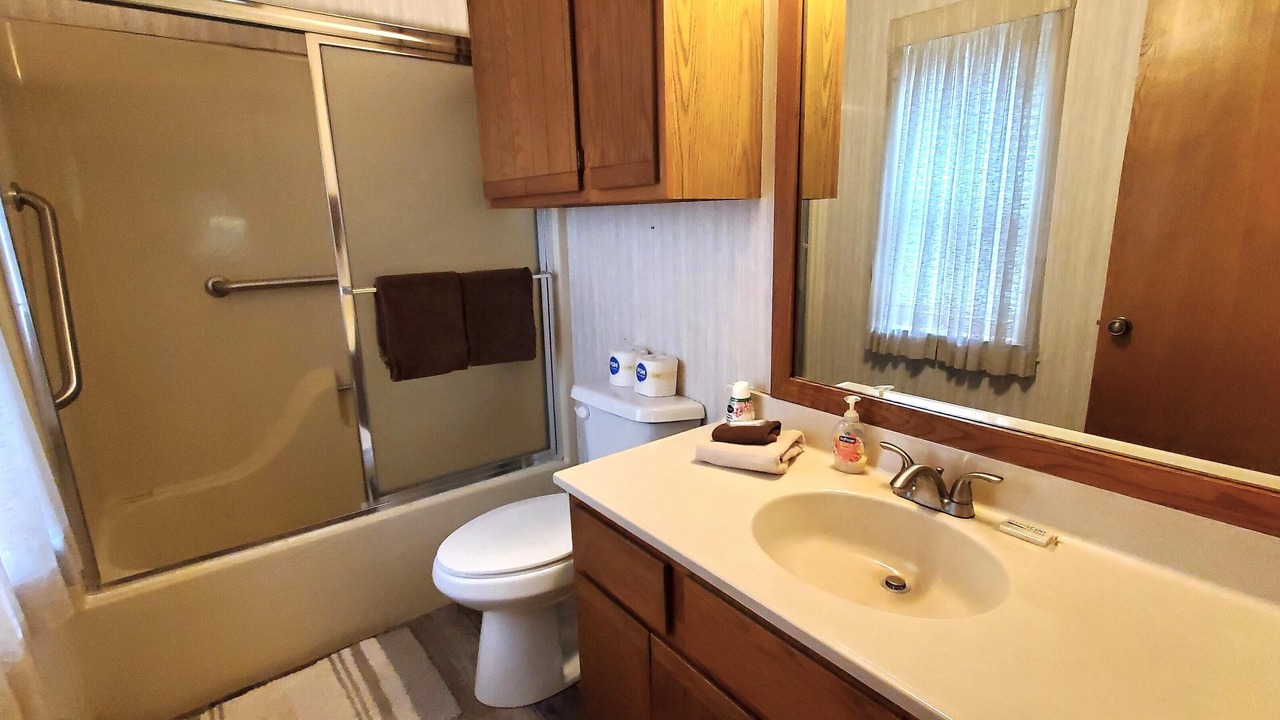 Photo of Bathroom in Holiday Island
