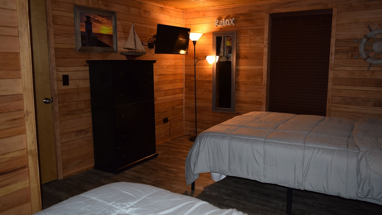 Photo of Bedroom in Grand Rivers
