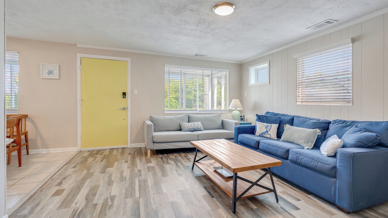 Photo of Livingroom in Bid-a-wee Beach