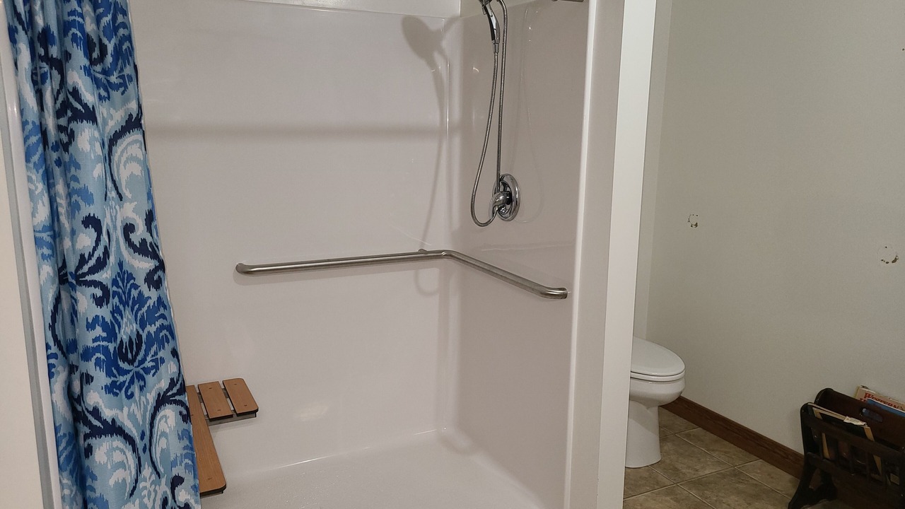 Photo of Bathroom in Cub Run