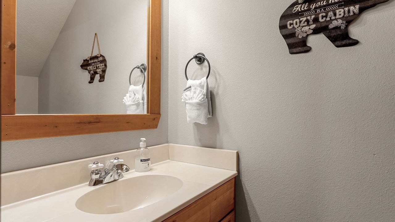 Photo of Bathroom in Reeds Spring