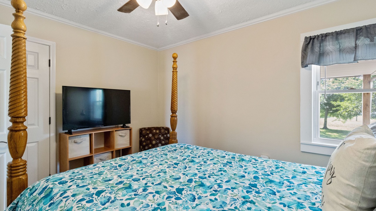 Photo of Bedroom in Horse Cave