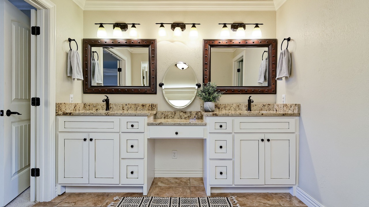 Photo of Bathroom in Beaver Shores