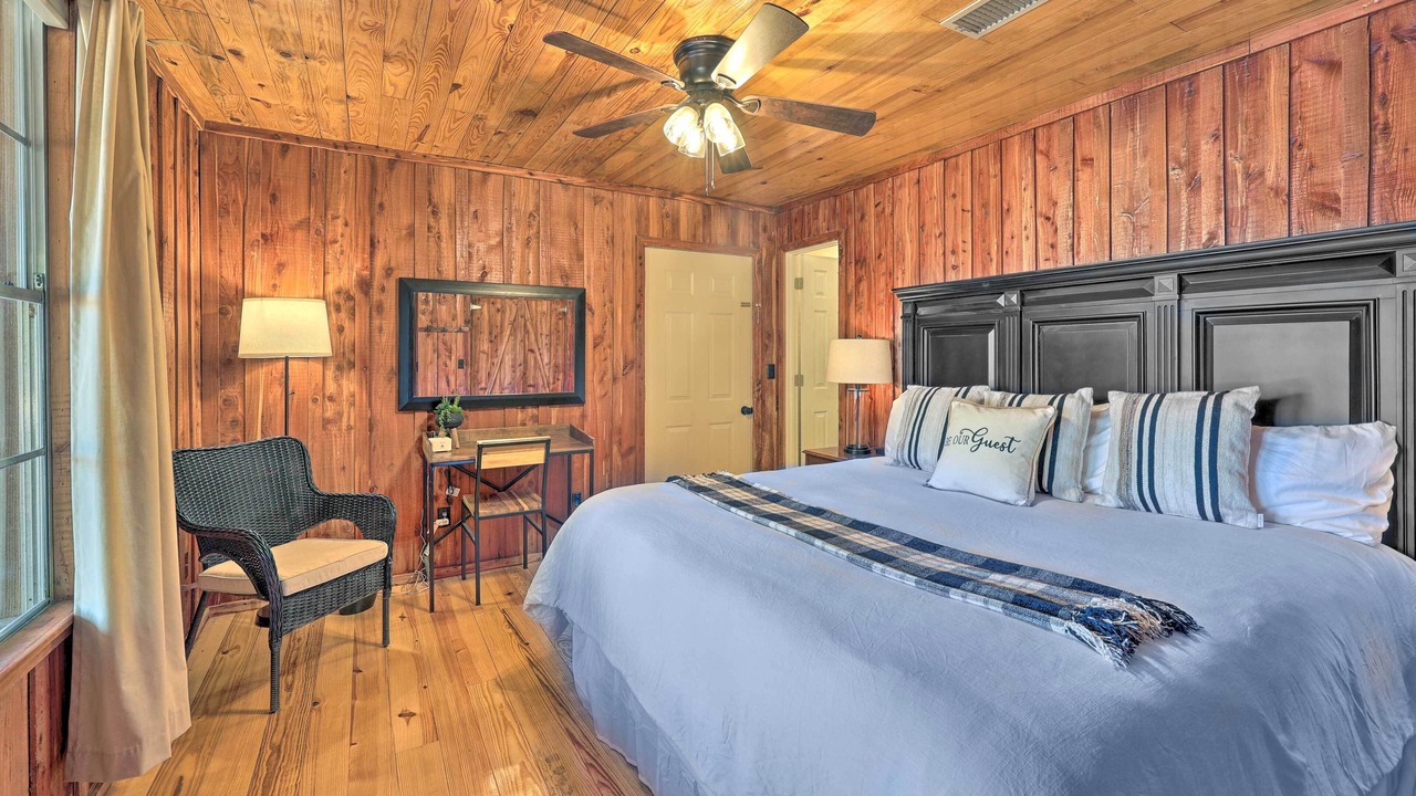 Photo of Bedroom in Arkadelphia