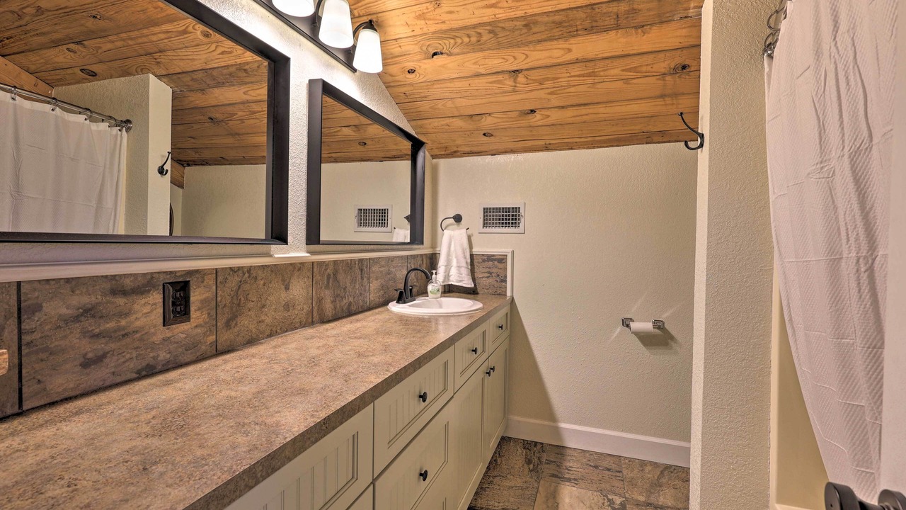Photo of Bathroom in Arkadelphia