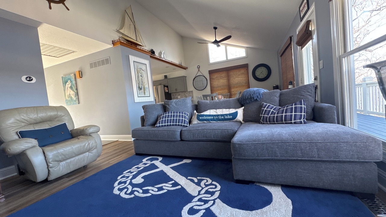 Photo of Livingroom in Gibson Point