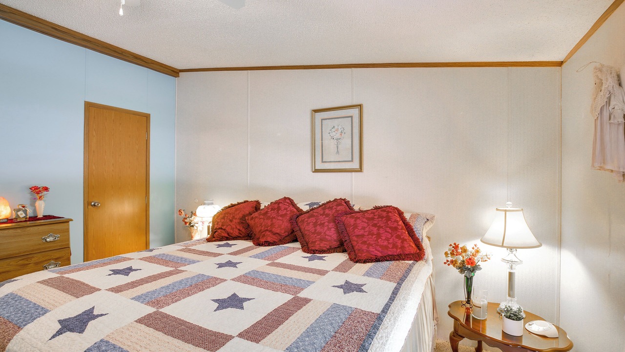 Photo of Bedroom in Brownstown