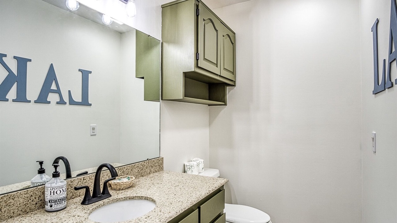 Photo of Bathroom in Hot Springs Village