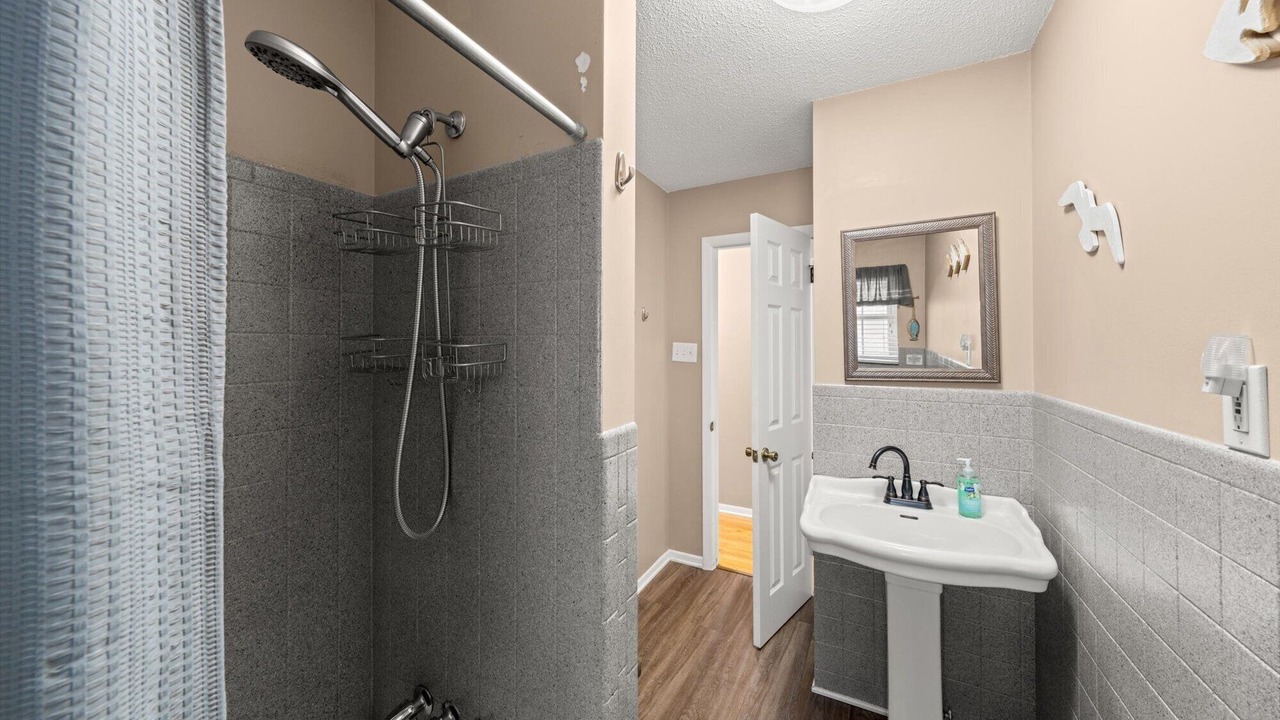 Photo of Bathroom in Ashley Oaks