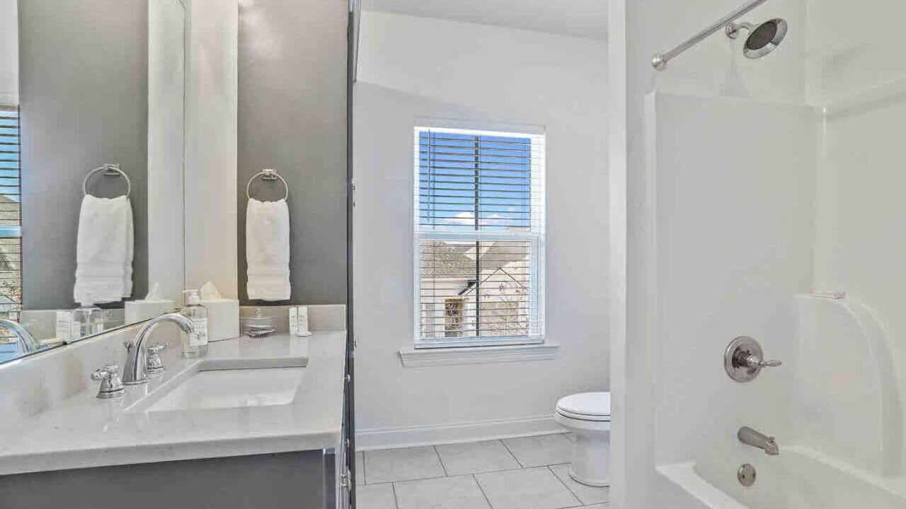 Photo of Bathroom in Highlands - Perkins