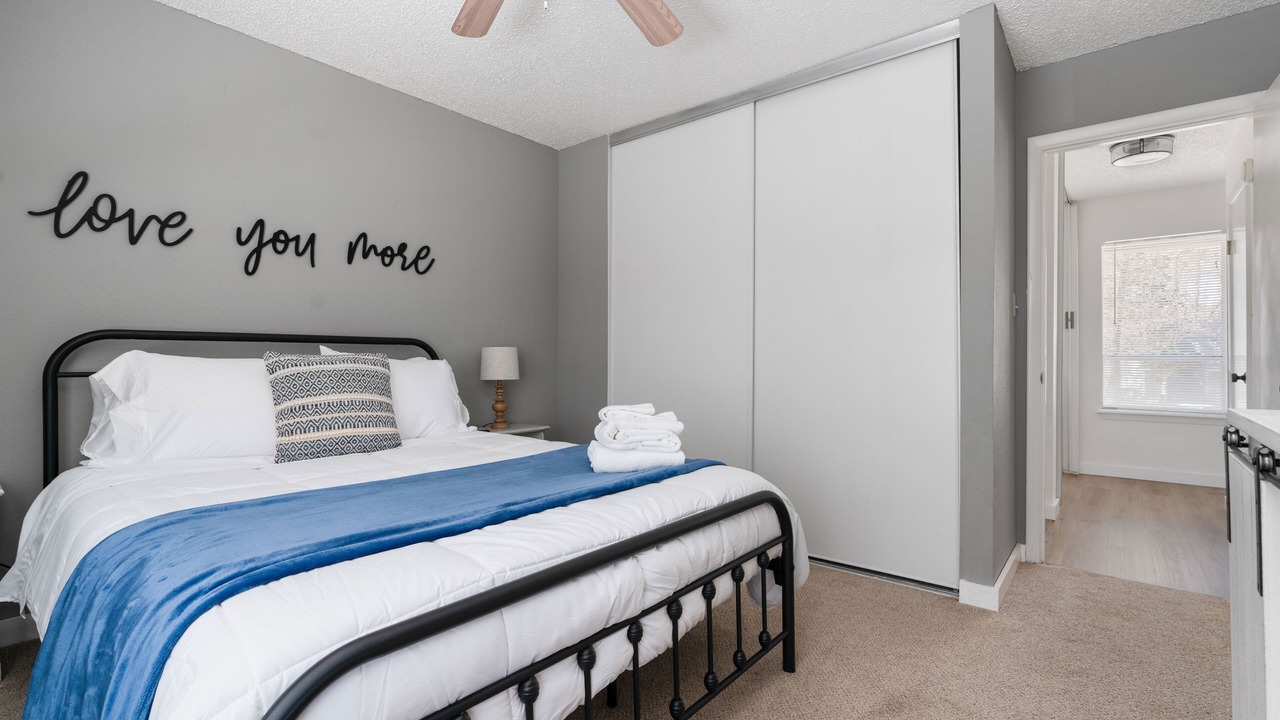 Photo of Bedroom in Hot Springs Village