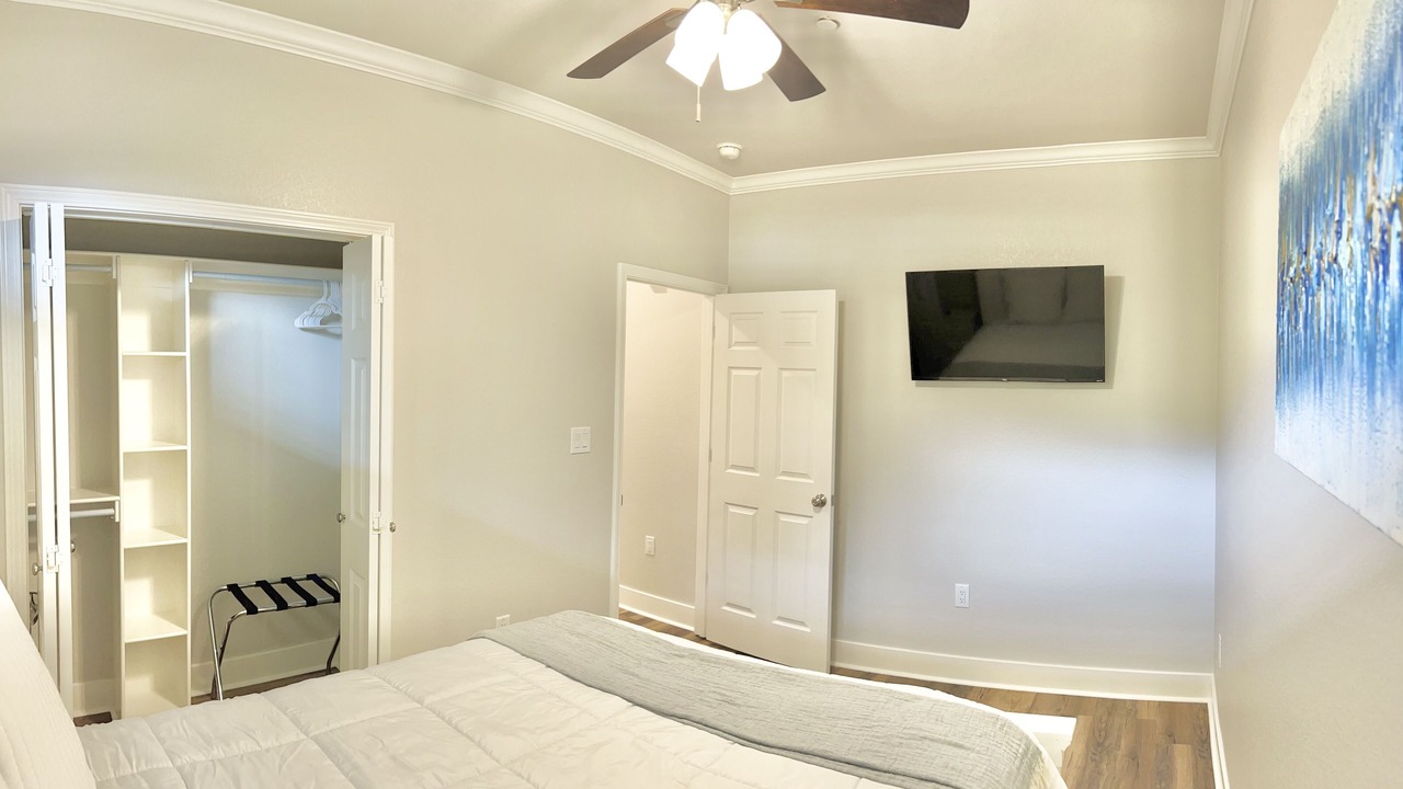 Photo of Bedroom in Lake Hamilton