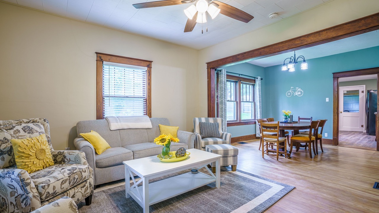 Photo of Livingroom in Rocheport