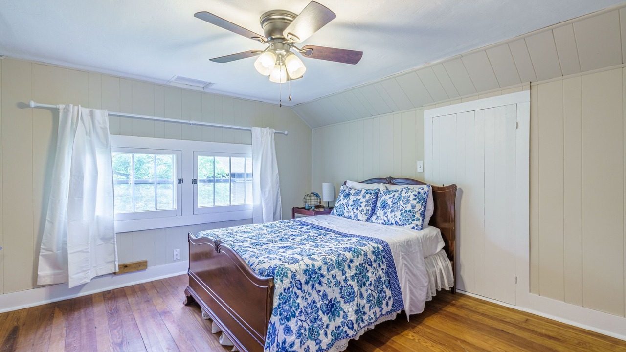 Photo of Bedroom in Rocheport