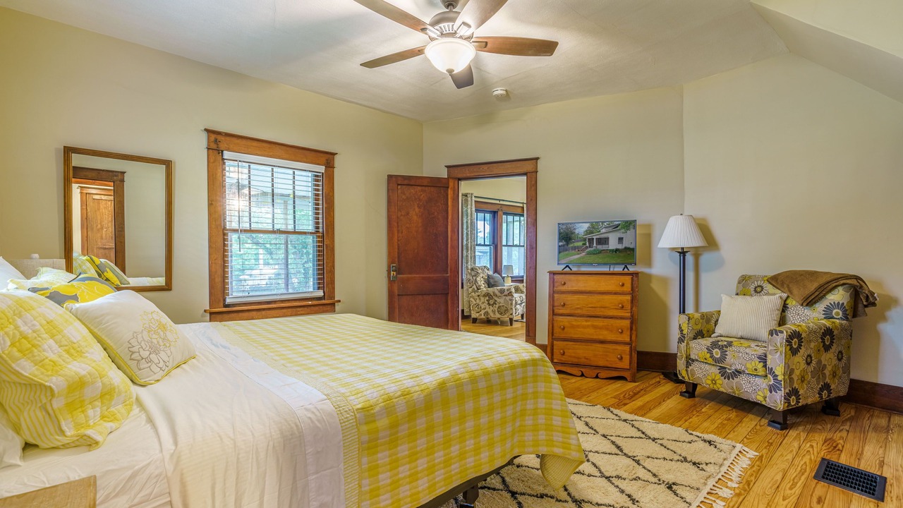 Photo of Bedroom in Rocheport