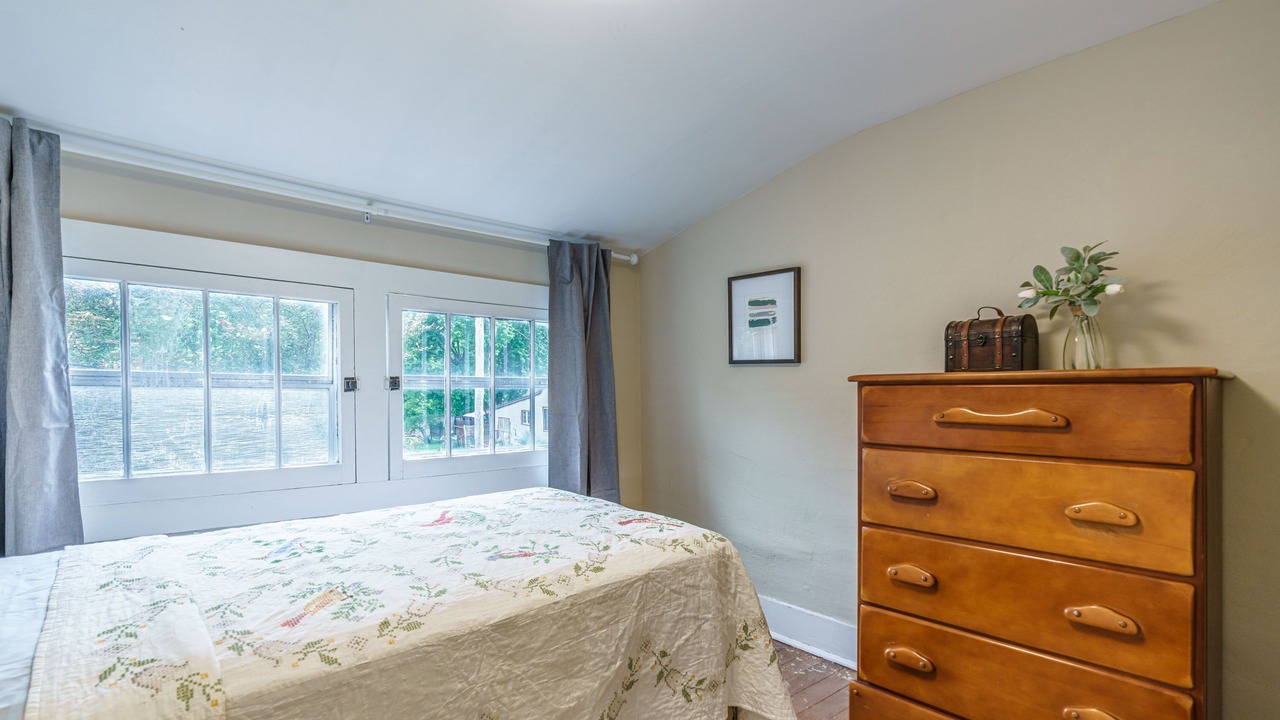 Photo of Bedroom in Rocheport