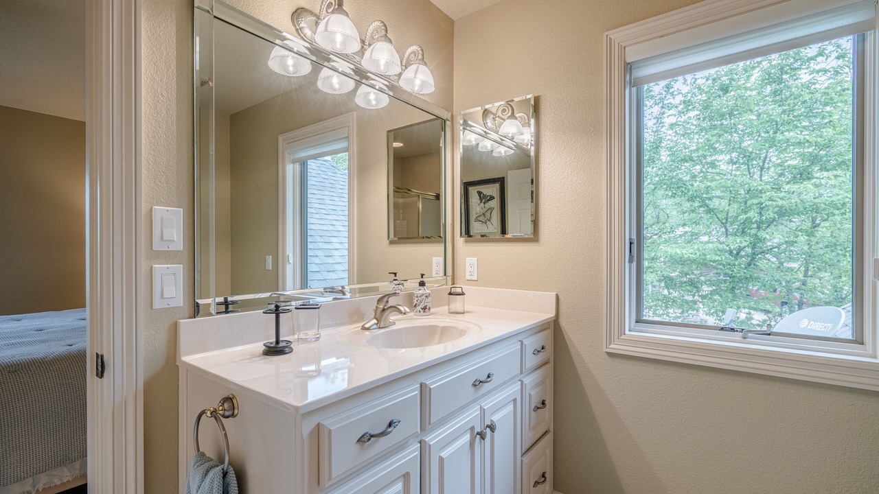 Photo of Bathroom in Hot Springs Village
