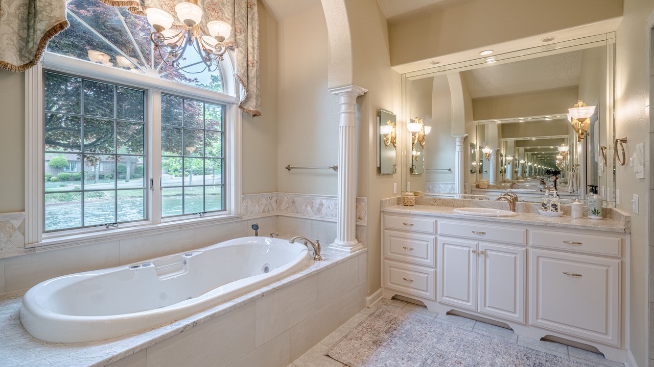 Photo of Bathroom in Hot Springs Village