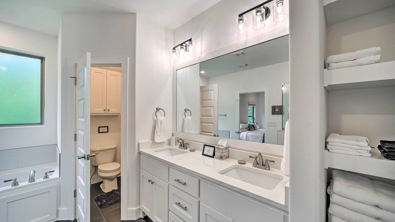 Photo of Bathroom in Bella Vista