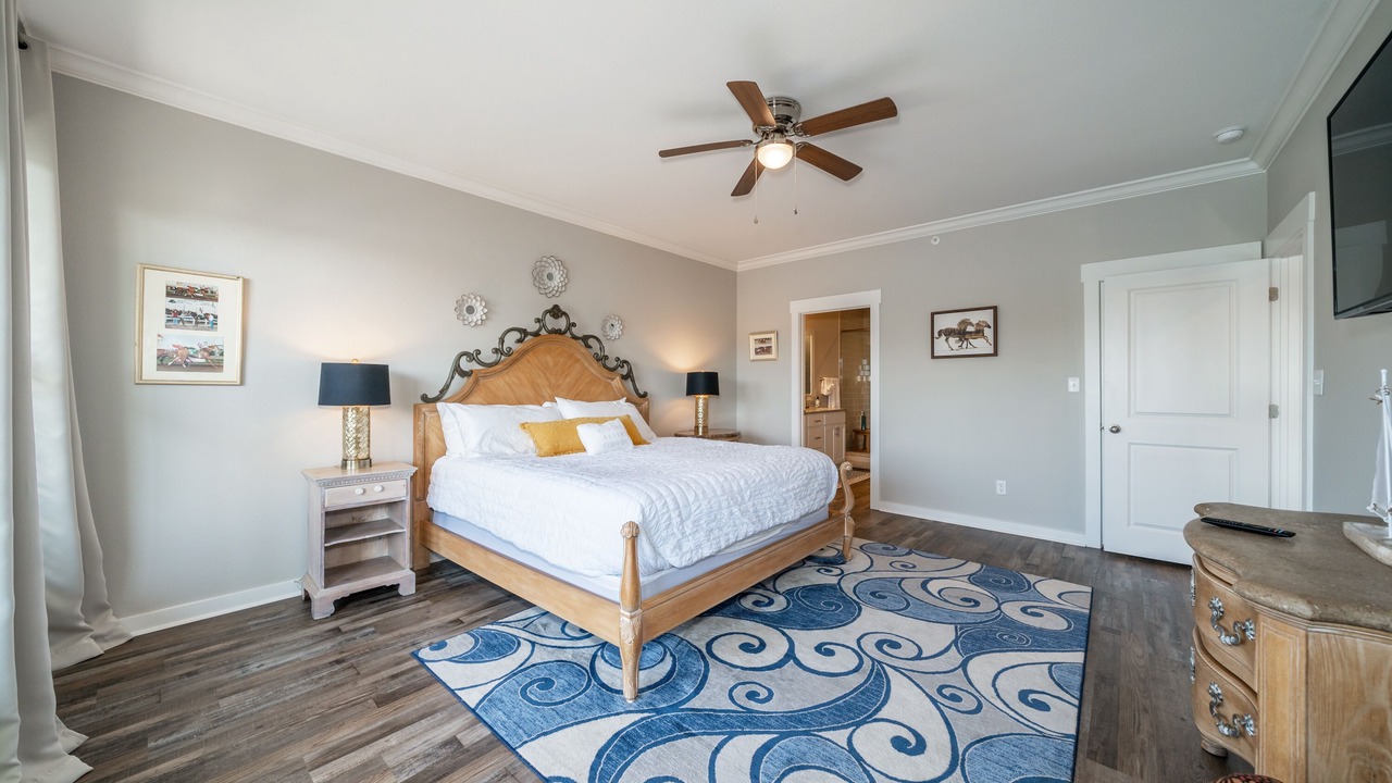 Photo of Bedroom in Lake Hamilton