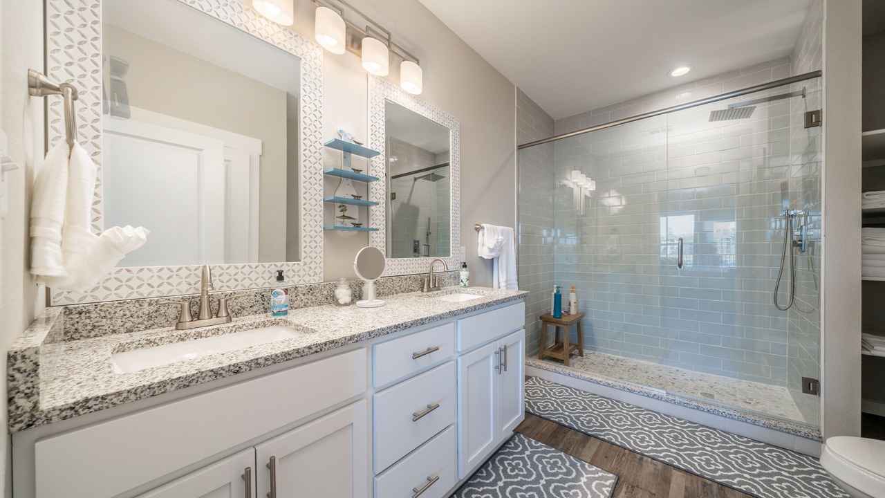 Photo of Bathroom in Lake Hamilton