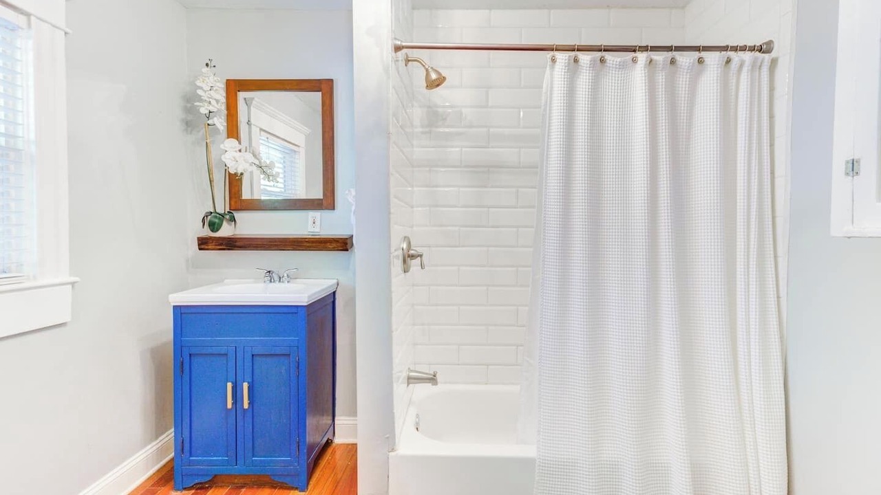 Photo of Bathroom in South Hyde Park