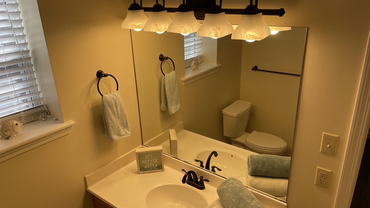 Photo of Bathroom in Higden