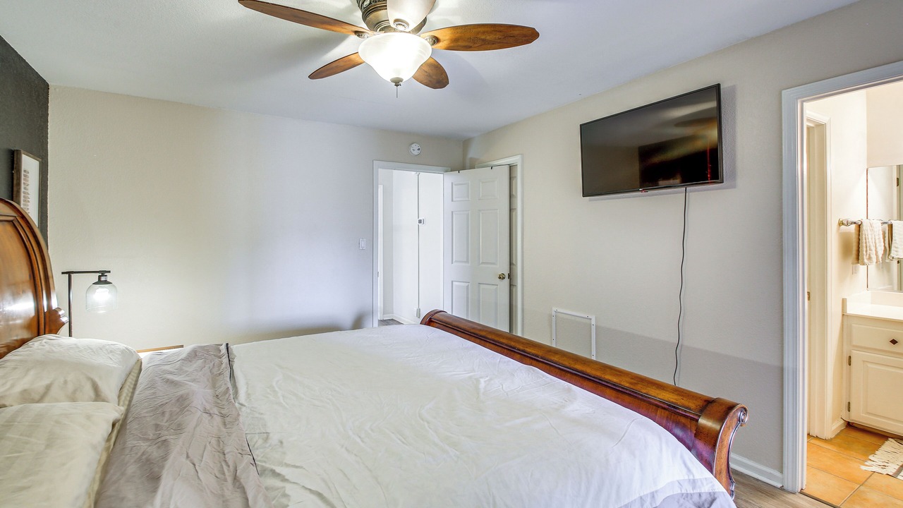 Photo of Bedroom in Hot Springs