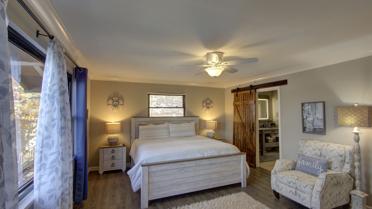 Photo of Bedroom in Hot Springs