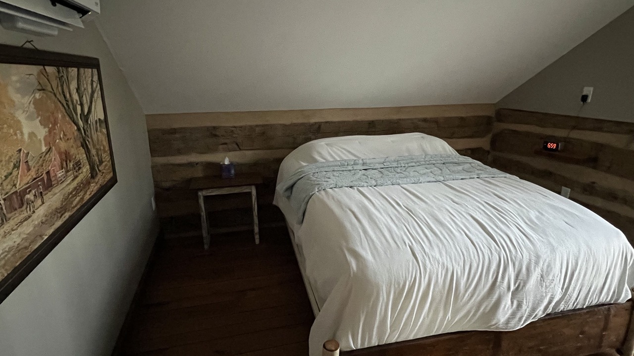 Photo of Bedroom in Saint Donatus