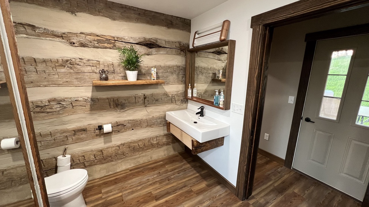 Photo of Bathroom in Saint Donatus