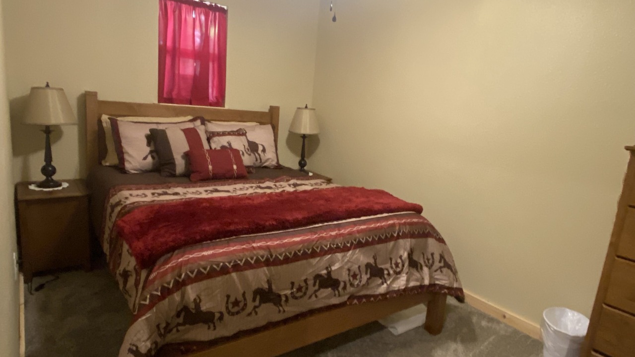 Photo of Bedroom in Winslow
