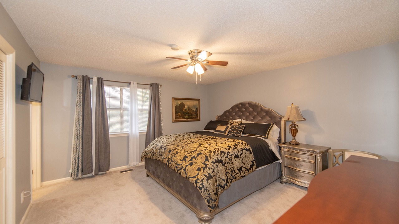 Photo of Bedroom in River Mountain