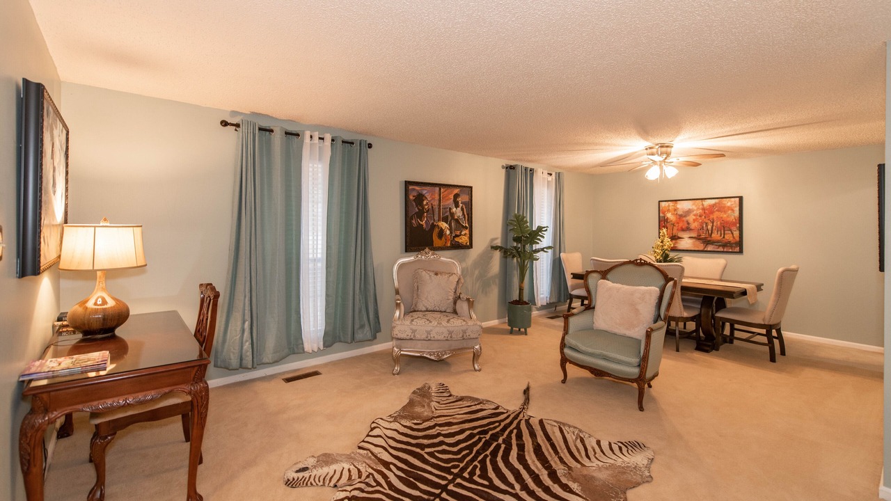Photo of Livingroom in River Mountain