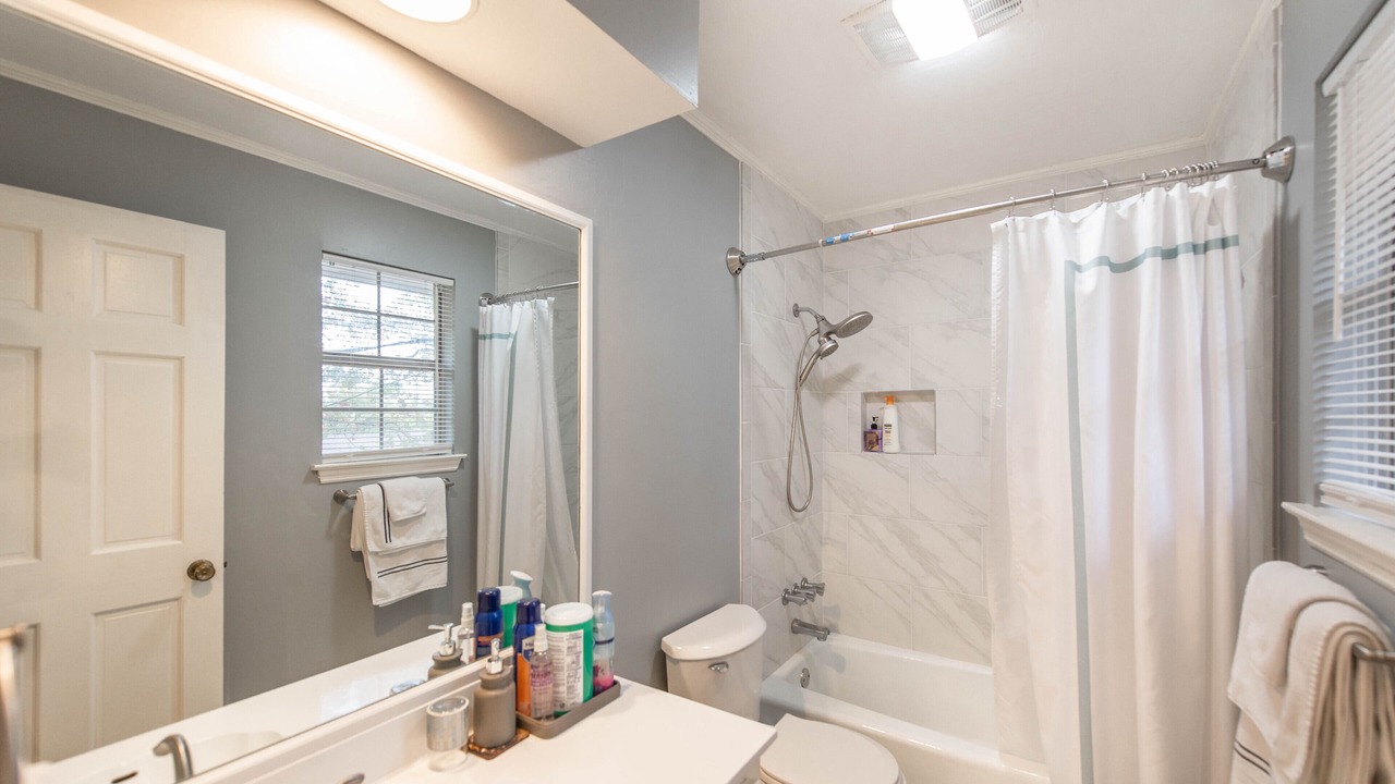 Photo of Bathroom in River Mountain