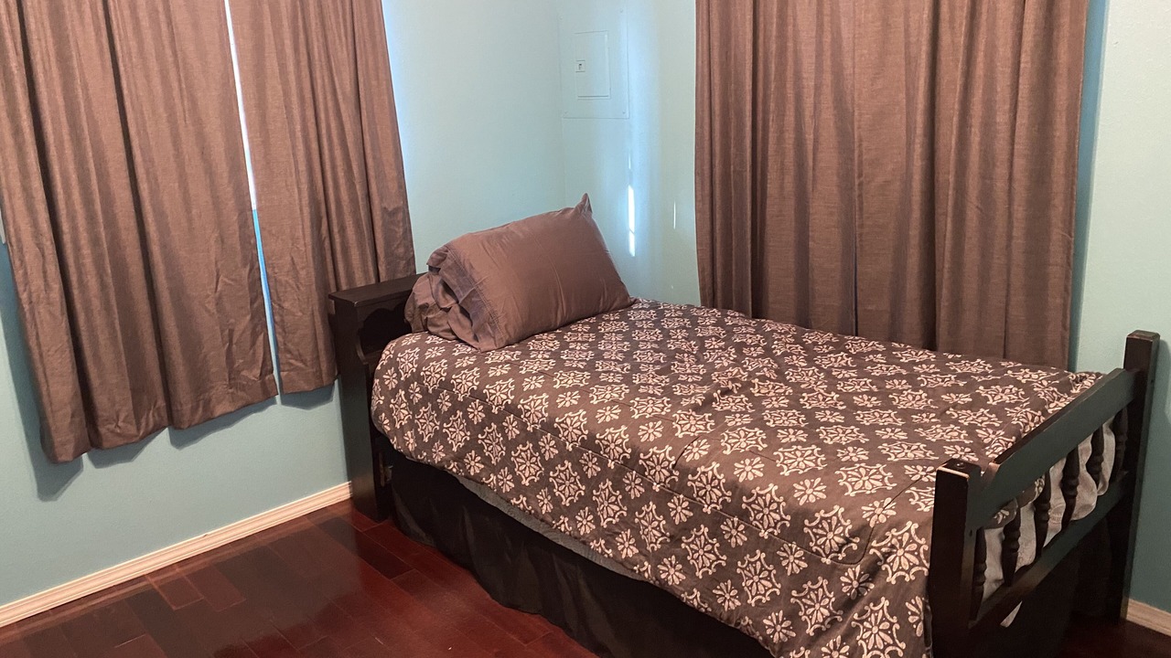 Photo of Bedroom in Alpena
