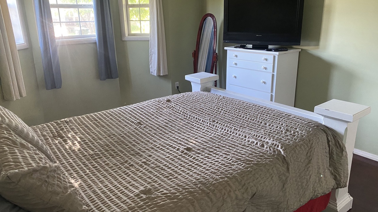 Photo of Bedroom in Alpena