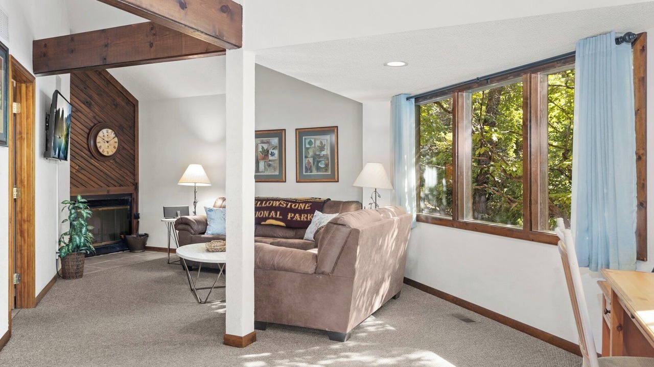 Photo of Livingroom in Osage Beach