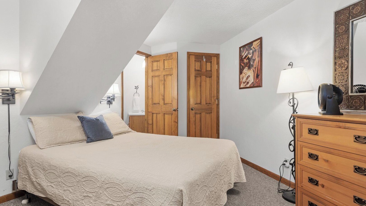 Photo of Bedroom in Osage Beach